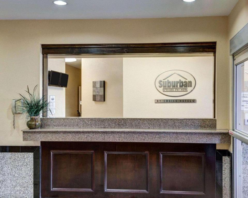 Suburban Extended Stay La Place Extérieur photo