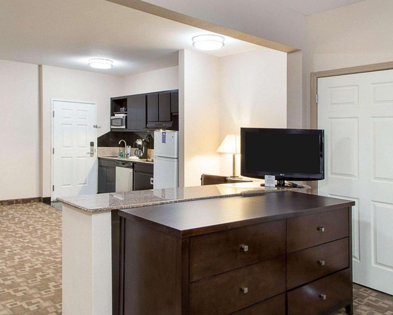 Suburban Extended Stay La Place Extérieur photo